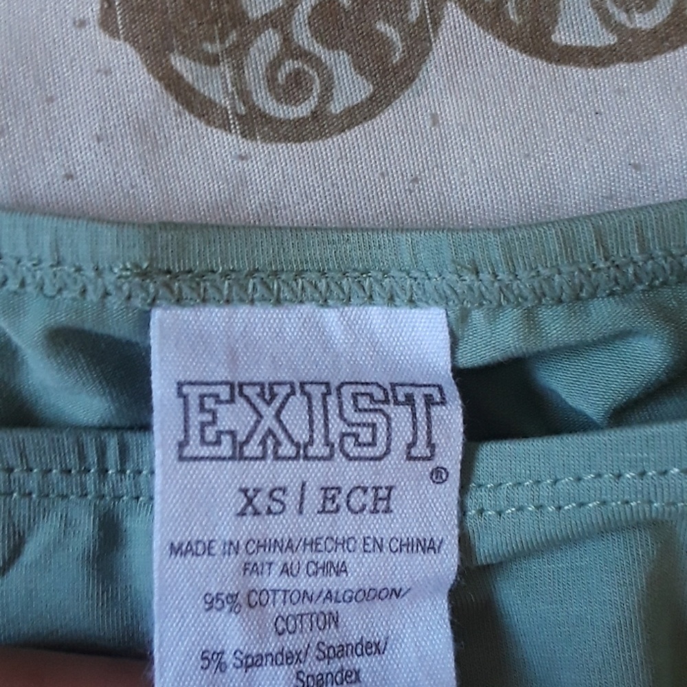 shirt - Picture 2 of 2